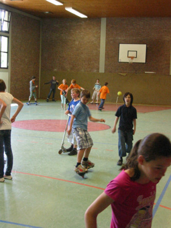 Spiele in der Sporthalle